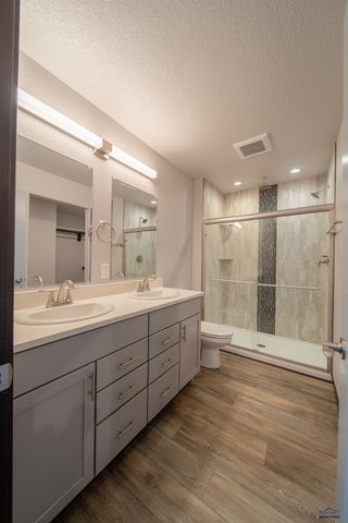 615 BULL RUN DR, Box Elder, SD 57719