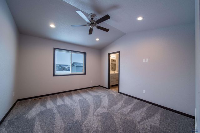 615 BULL RUN DR, Box Elder, SD 57719