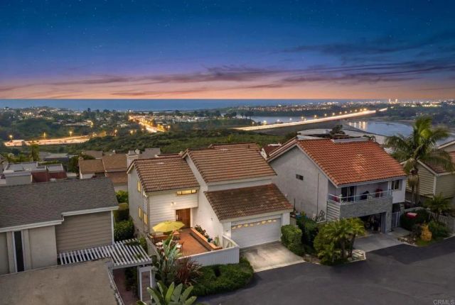 1748 Gascony Road, Encinitas, CA 92024