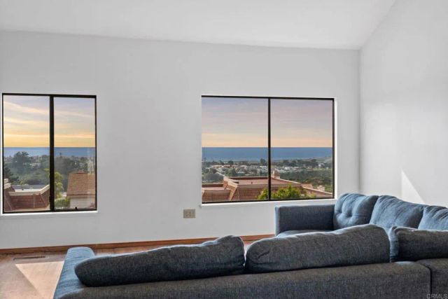 1748 Gascony Road, Encinitas, CA 92024