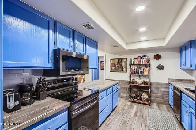 21019 N TOTEM Drive, Sun City West, AZ 85375