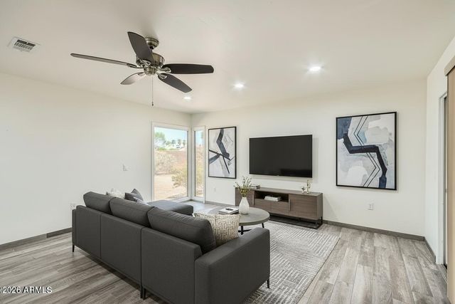 21019 N TOTEM Drive, Sun City West, AZ 85375