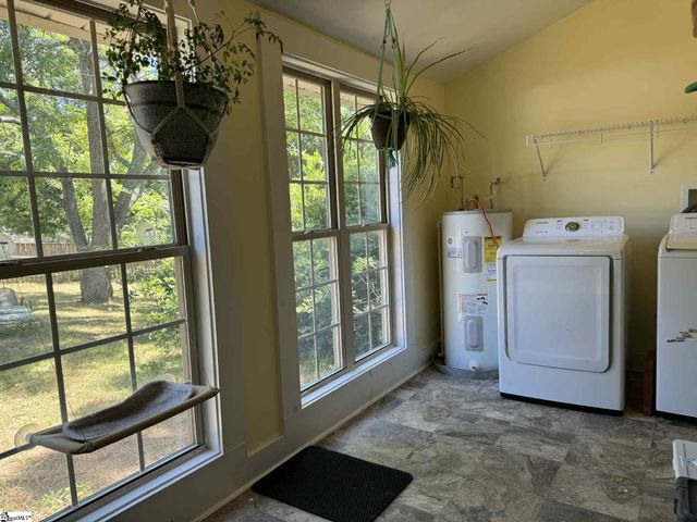 16 Inglesby Street, Greer, SC 29650