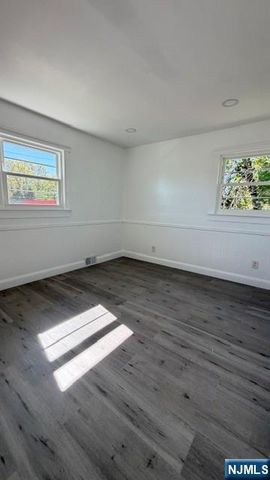 34 Myrtle Avenue 2, Allendale, NJ 07401