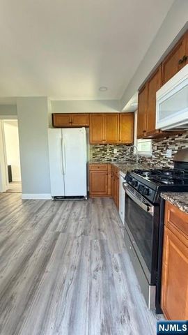 34 Myrtle Avenue 2, Allendale, NJ 07401