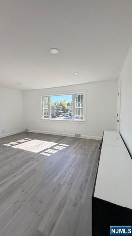 34 Myrtle Avenue 2, Allendale, NJ 07401