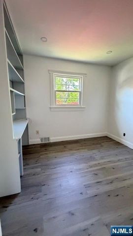 34 Myrtle Avenue 2, Allendale, NJ 07401