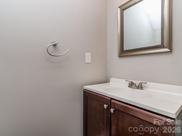 8211 Golf Ridge Drive, Charlotte, NC 28277