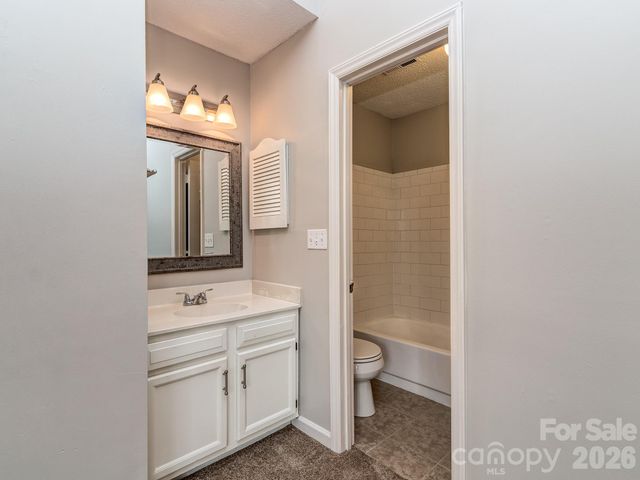 8211 Golf Ridge Drive, Charlotte, NC 28277