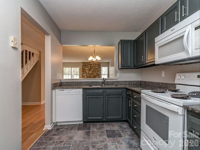 8211 Golf Ridge Drive, Charlotte, NC 28277