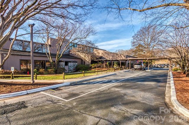 8211 Golf Ridge Drive, Charlotte, NC 28277