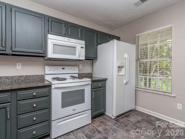 8211 Golf Ridge Drive, Charlotte, NC 28277