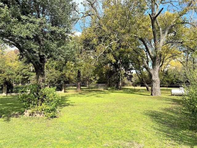 2815 Fm 3092, Gainesville, TX 76240