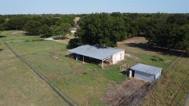 2815 Fm 3092, Gainesville, TX 76240