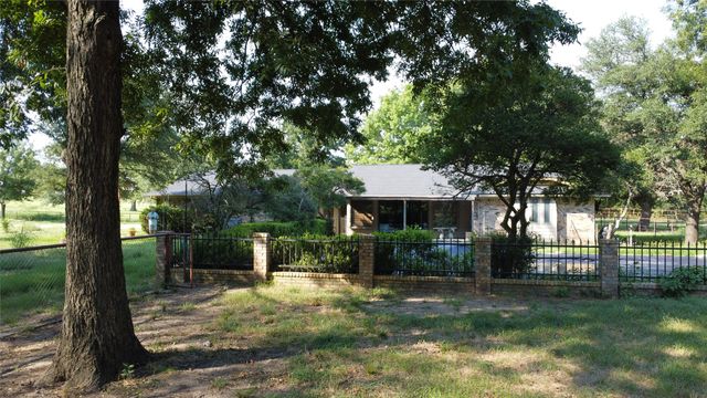 2815 Fm 3092, Gainesville, TX 76240