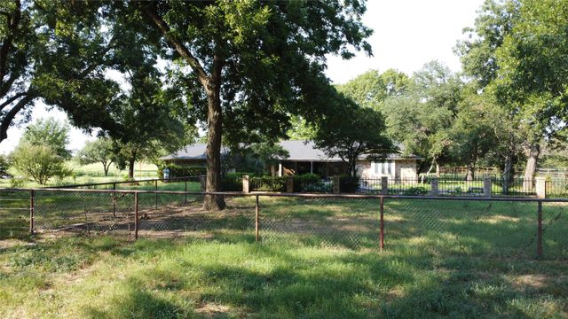 2815 Fm 3092, Gainesville, TX 76240