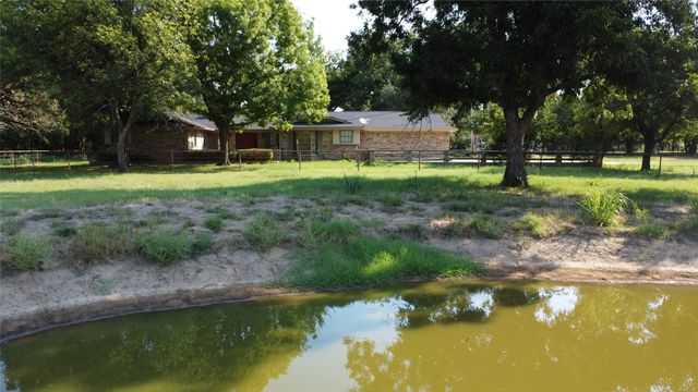 2815 Fm 3092, Gainesville, TX 76240