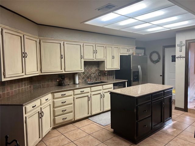 2815 Fm 3092, Gainesville, TX 76240
