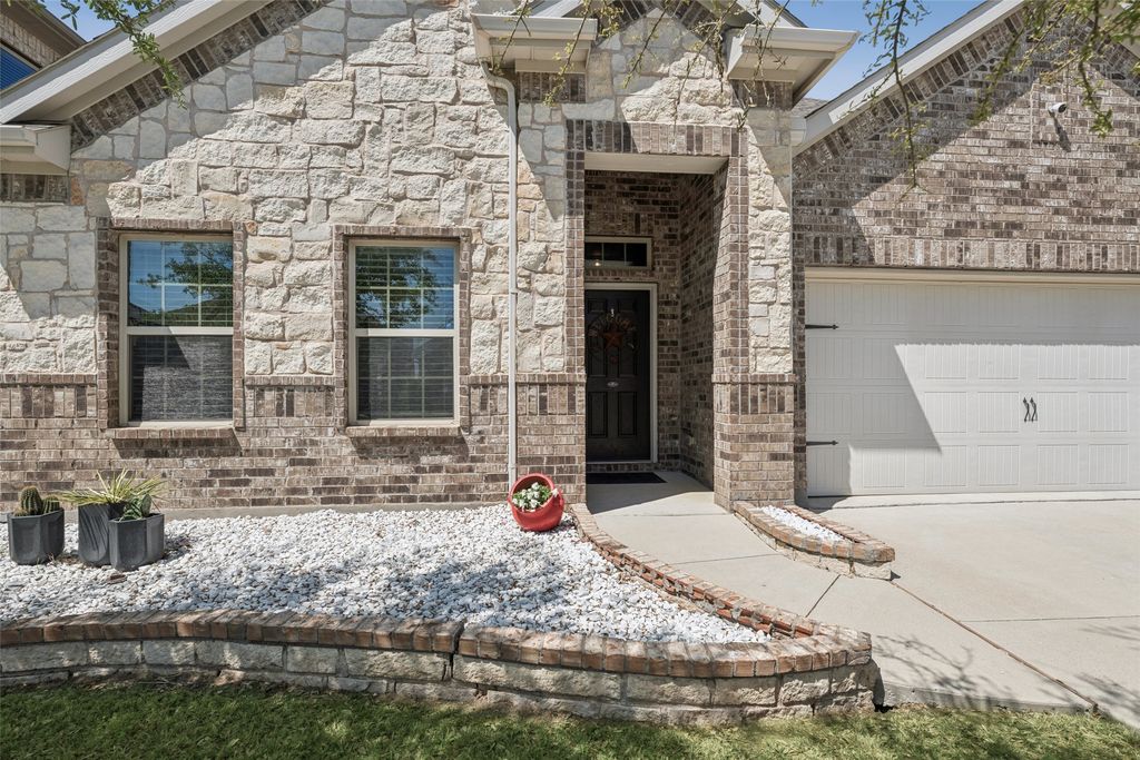 9012 Conroe Drive, Denton, TX 76226 — exterior