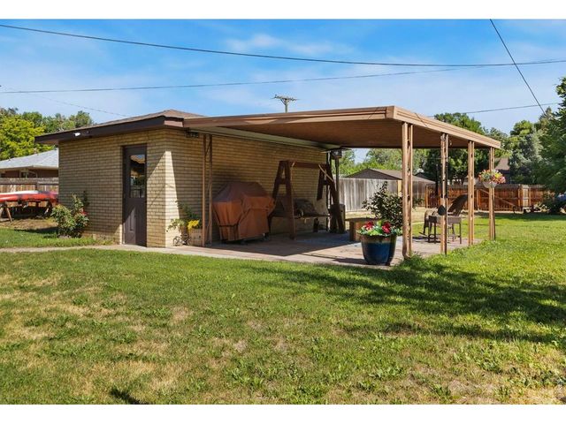 822 Walnut St, Windsor, CO 80550