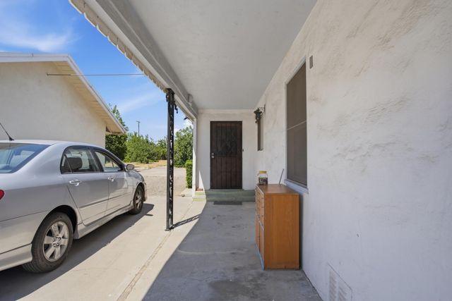 913 Reno Ave, Modesto, CA 95351