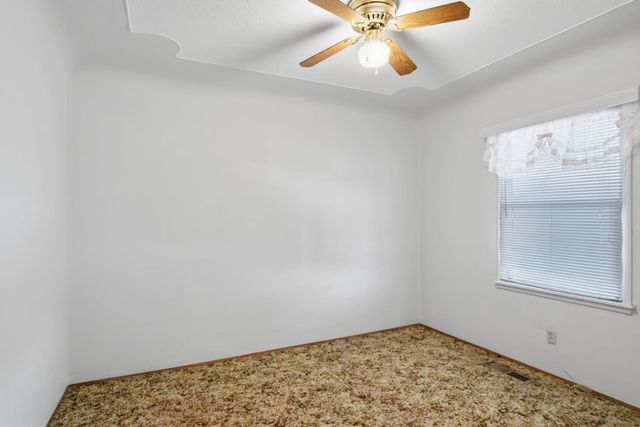 913 Reno Ave, Modesto, CA 95351