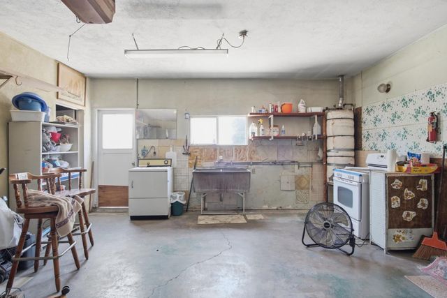 913 Reno Ave, Modesto, CA 95351