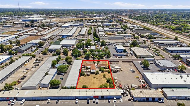 913 Reno Ave, Modesto, CA 95351