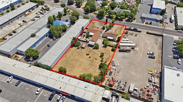 913 Reno Ave, Modesto, CA 95351