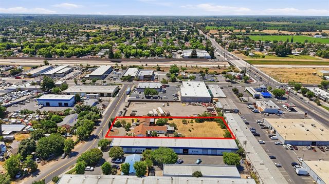 913 Reno Ave, Modesto, CA 95351