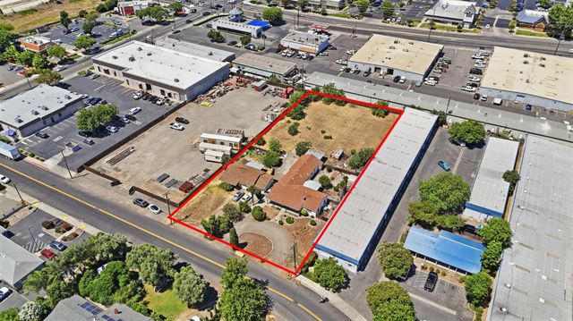 913 Reno Ave, Modesto, CA 95351