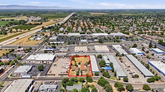 913 Reno Ave, Modesto, CA 95351