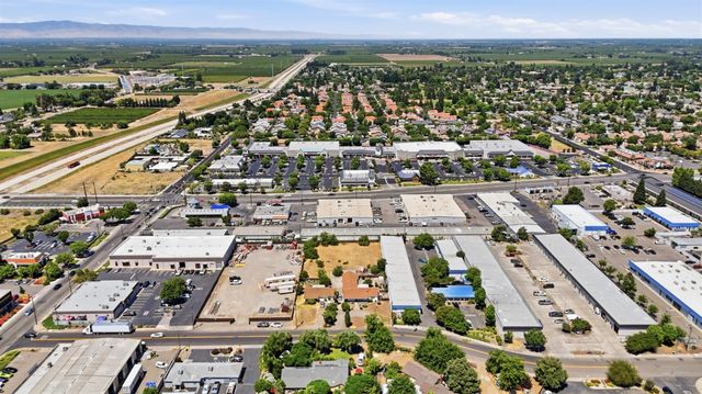 913 Reno Ave, Modesto, CA 95351
