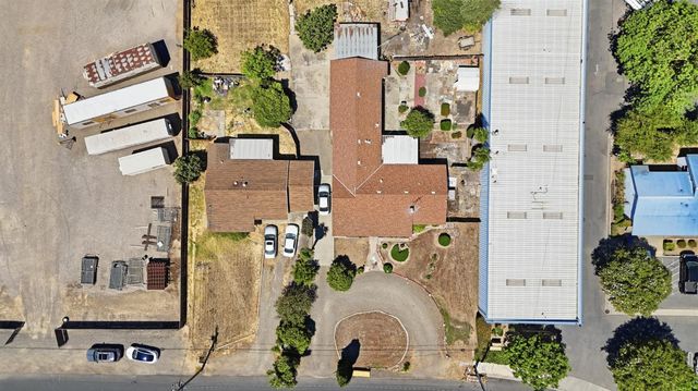 913 Reno Ave, Modesto, CA 95351