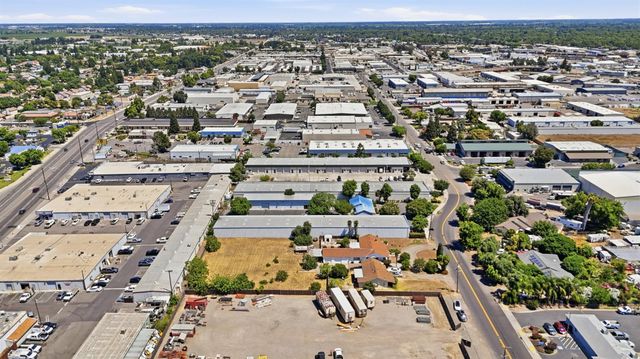 913 Reno Ave, Modesto, CA 95351