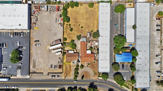 913 Reno Ave, Modesto, CA 95351