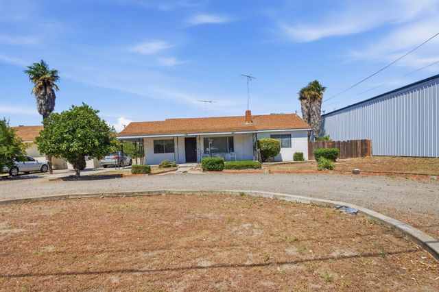 913 Reno Ave, Modesto, CA 95351