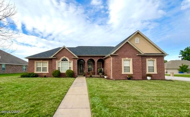1026 Chesterfield Drive, Webb City, MO 64870