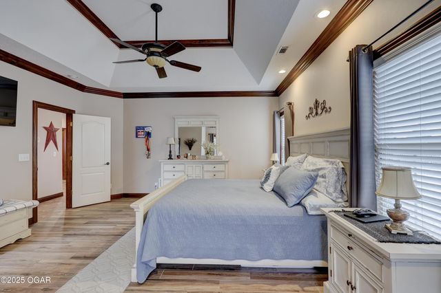 1026 Chesterfield Drive, Webb City, MO 64870