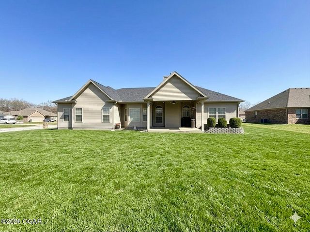 1026 Chesterfield Drive, Webb City, MO 64870