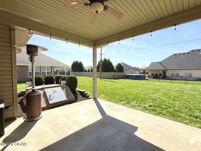 1026 Chesterfield Drive, Webb City, MO 64870