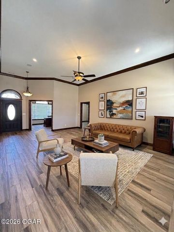 1026 Chesterfield Drive, Webb City, MO 64870