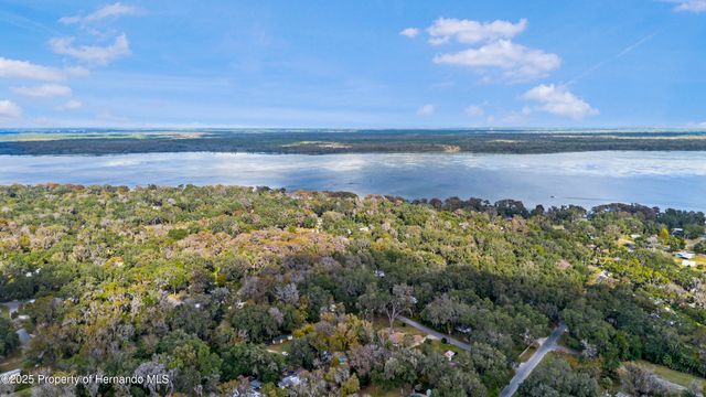 3617 County Road 406, Lake Panasoffkee, FL 33538
