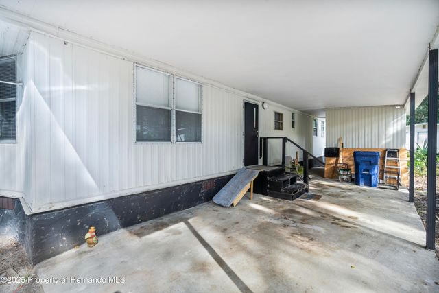 3617 County Road 406, Lake Panasoffkee, FL 33538