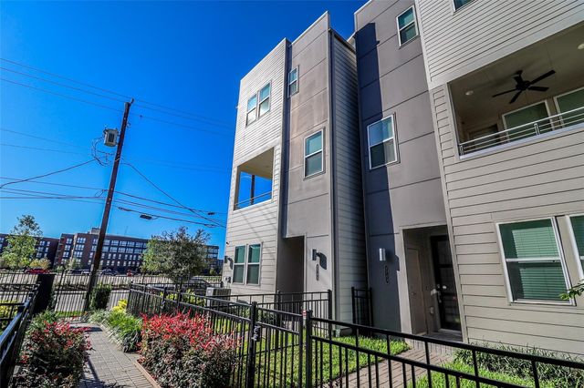 2745 Clinton Drive, Houston, TX 77020