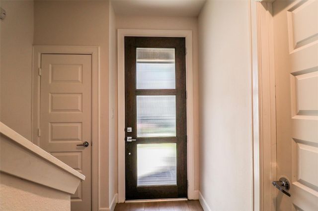 2745 Clinton Drive, Houston, TX 77020