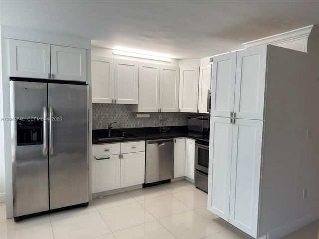 200 172nd St 114, Sunny Isles Beach, FL 33160
