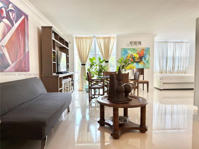 200 172nd St 114, Sunny Isles Beach, FL 33160