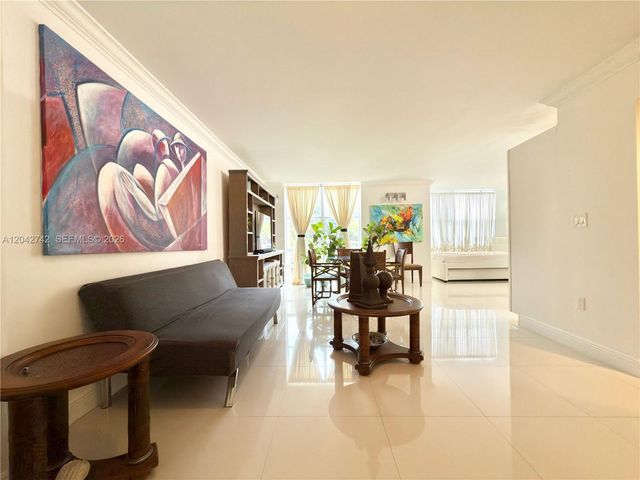 200 172nd St 114, Sunny Isles Beach, FL 33160