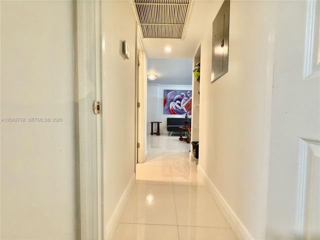 200 172nd St 114, Sunny Isles Beach, FL 33160